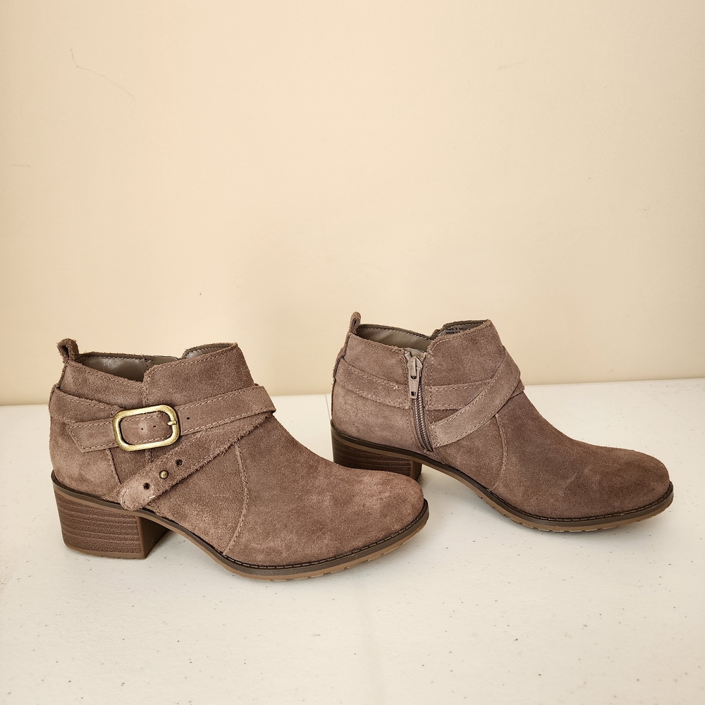 Sonoma Taupe Spring Ankle Boots with Suede Finish and Chunky Heel Size:6